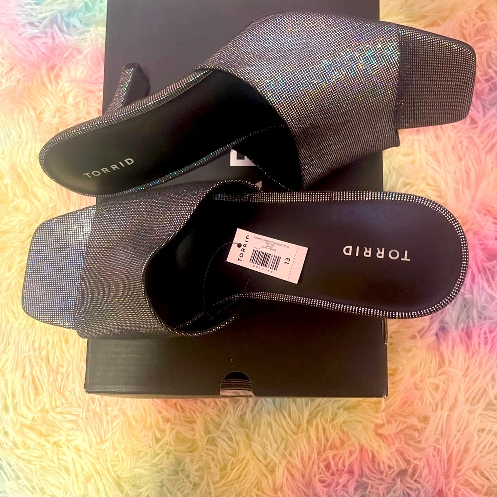 Gunmetal Iridscnt Squared Toe HL